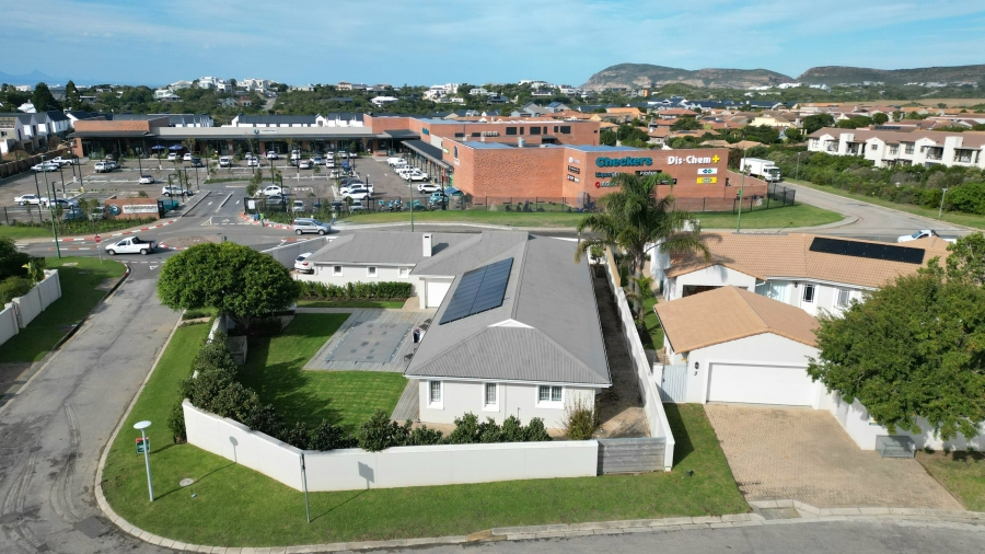 4 Bedroom Property for Sale in Whale Rock Western Cape